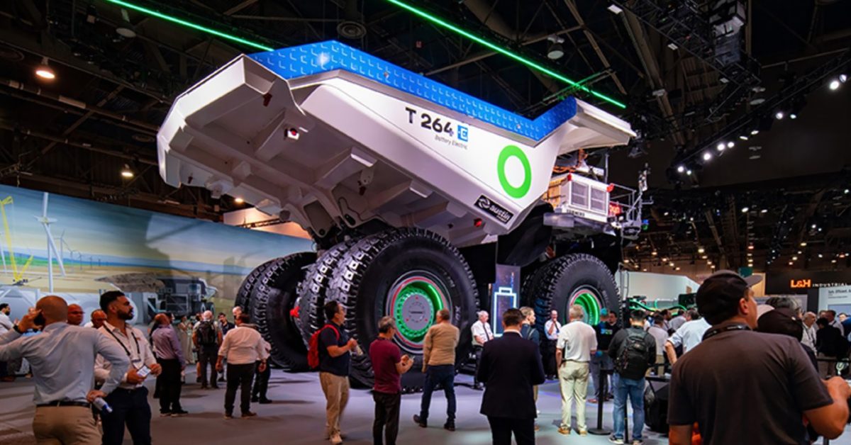 Fortescue, 6 MW şarj kablolarını yönetmek için KUKA kaynak robotlarını kullanıyor