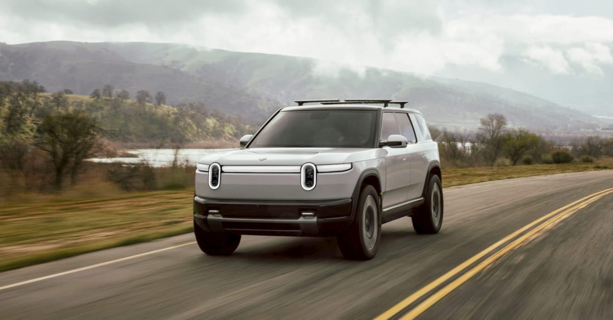 Rivian R2 elektrikli SUV doğal ortamda