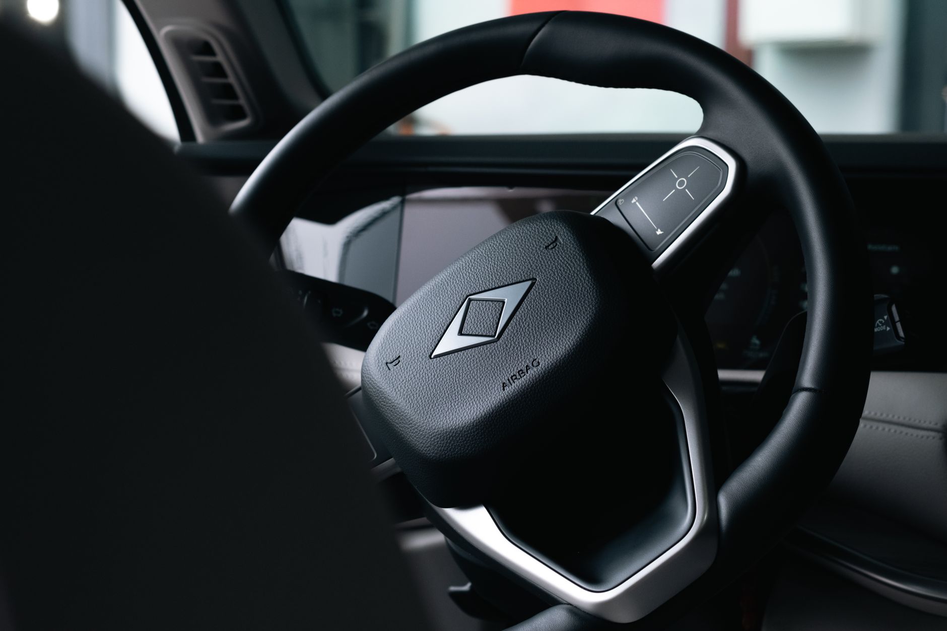 Togg T10X elektrikli SUV aracının yandan görünümü
