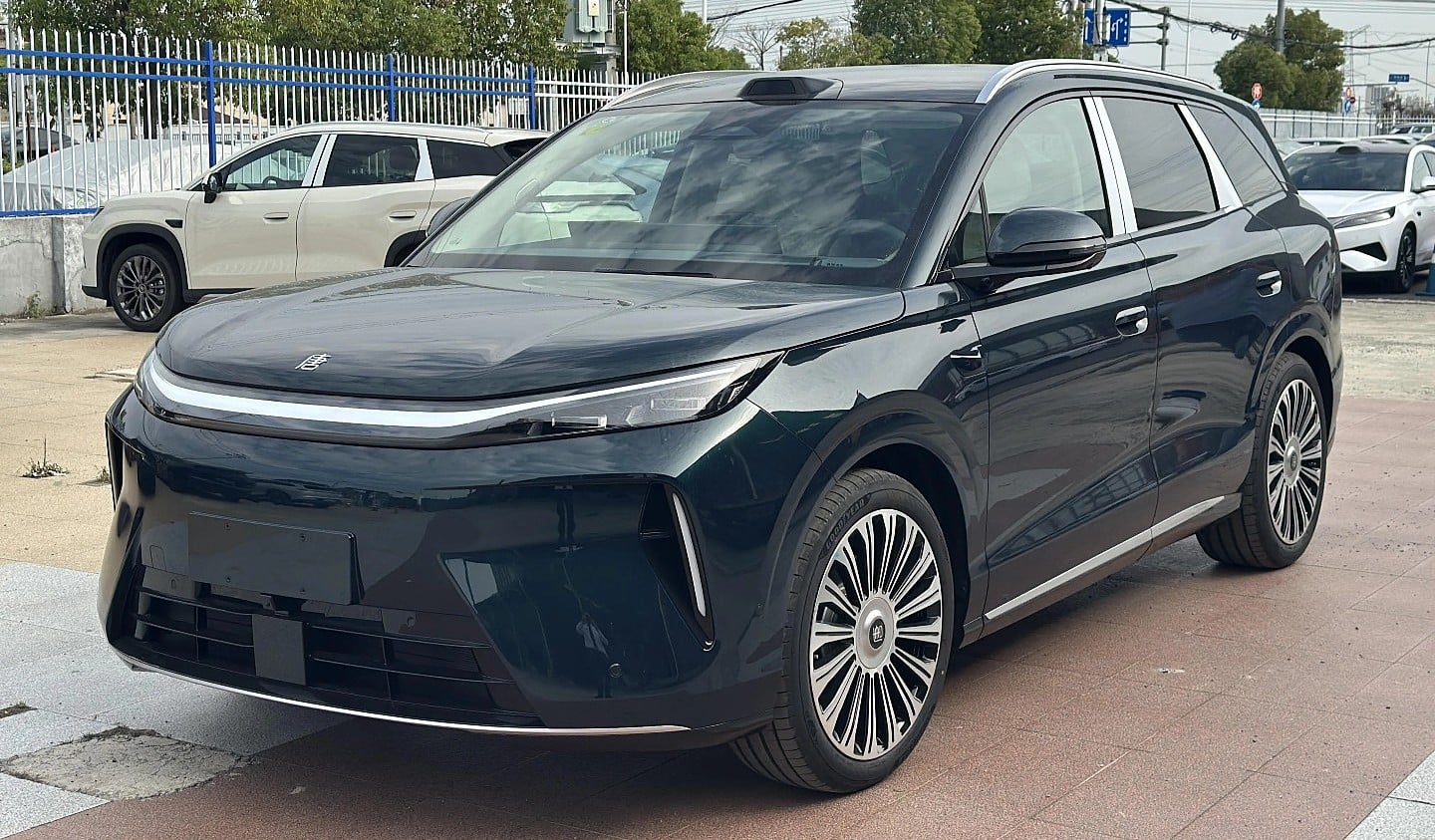 BYD 3. Nesil Tang EV’i Tanıtmaya Hazırlanıyor: 691 HP, 850 km Menzil ve Ultra Hızlı Şarj