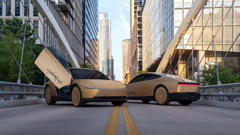 Xpeng Yoyo robotaxi, Guangzhou'da otonom sürüş testi yaparken şehir caddesinde görülüyor.