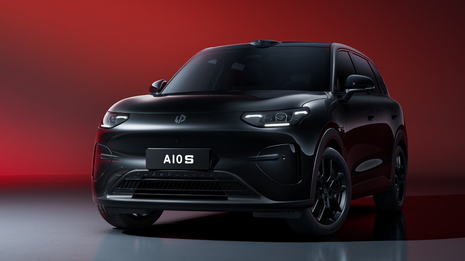 Leapmotor A10s elektrikli sportif SUV dış mekanda