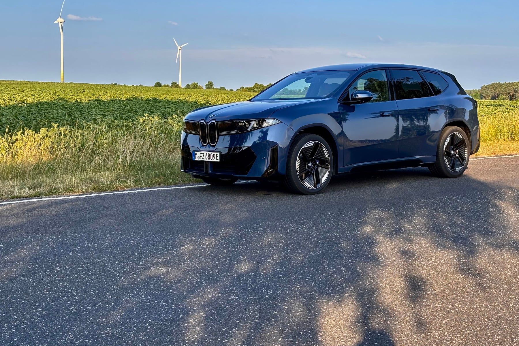BMW iX3 50 xDrive Testi: Neue Klasse’ın Verimlilik Odaklı İlk Modeli 800 km Menzil Vaat Ediyor