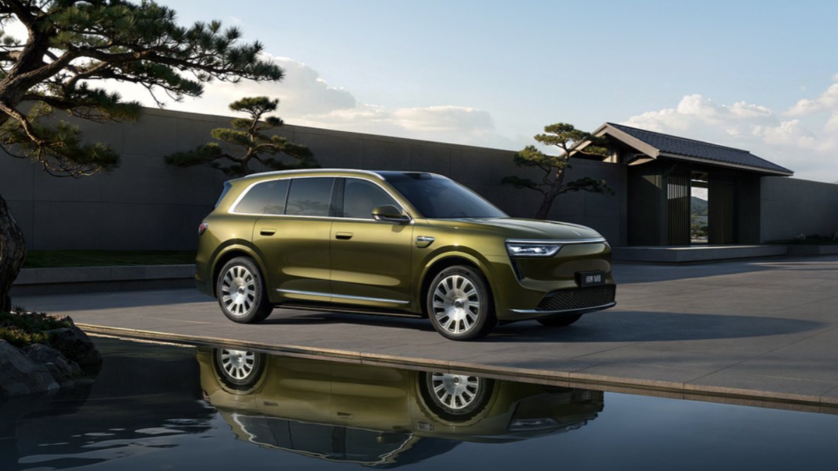 Aito M8 Güncellendi: Ön Satış Fiyatı 389.800 Yuan, Menzil 830 km