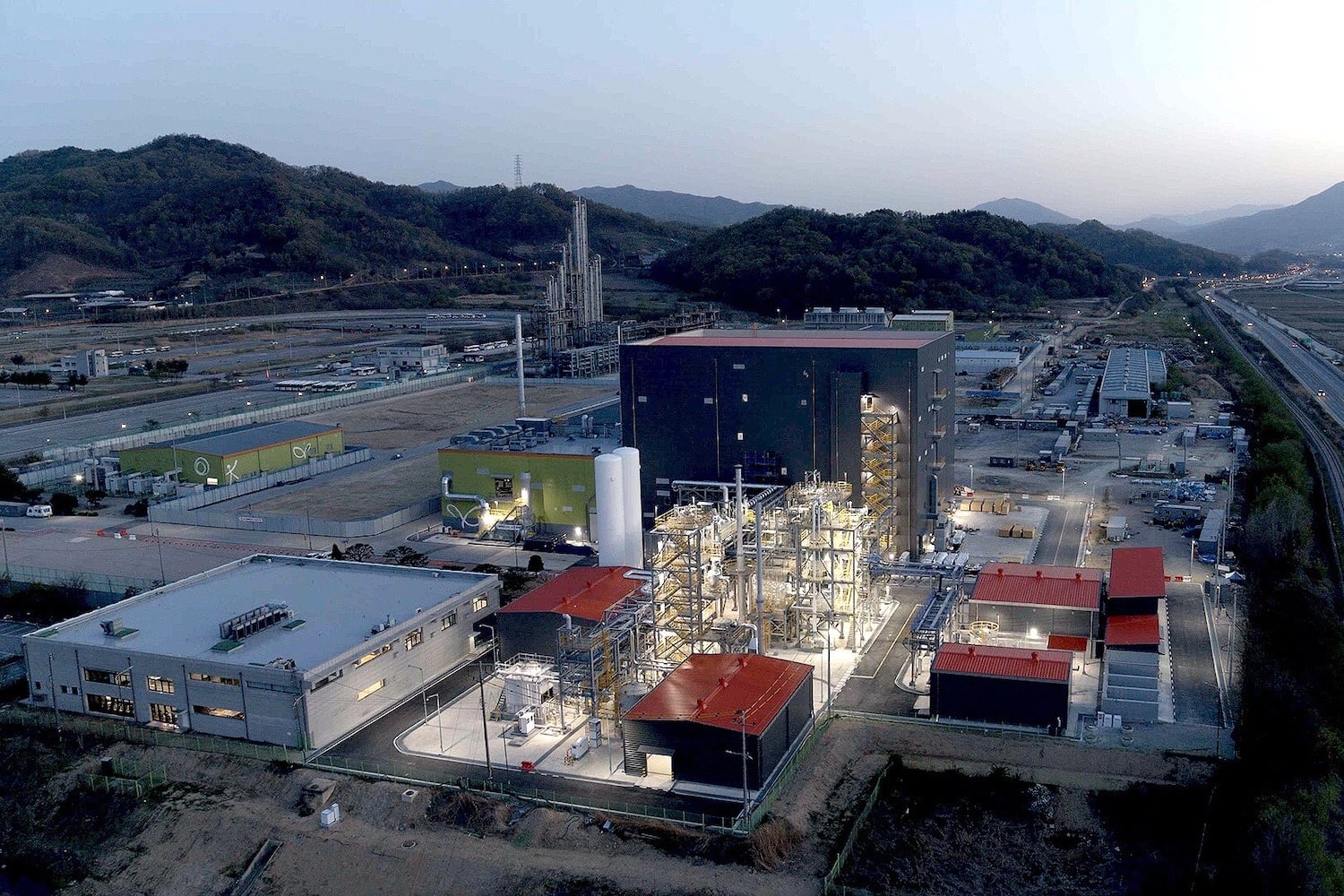 İspanya Sagunt'ta inşa halindeki Group14 silikon anot fabrikasının geniş açı görüntüsü