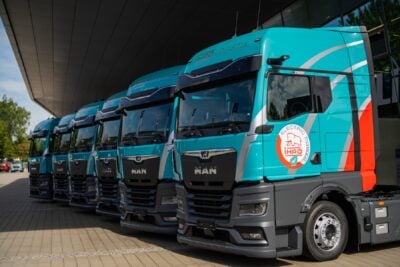 Karsan e-ATA 12 elektrikli otobüs Milano şehir merkezinde seyir halinde